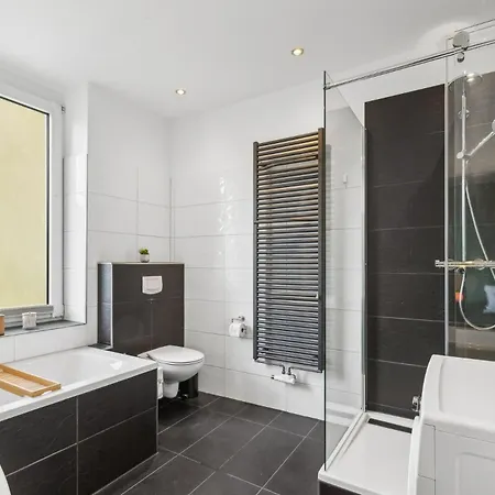 Elegant & Bright ~ Near Schalke 04 ~ Office ~ Free Parking! Gelsenkirchen
