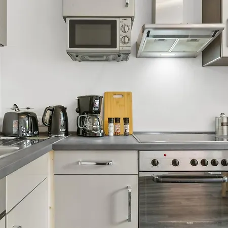 Elegant & Bright ~ Near Schalke 04 ~ Office ~ Free Parking! Gelsenkirchen