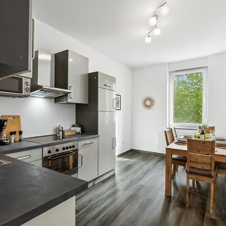 Apartment Elegant & Bright ~ Near Schalke 04 ~ Office ~ Free Parking!