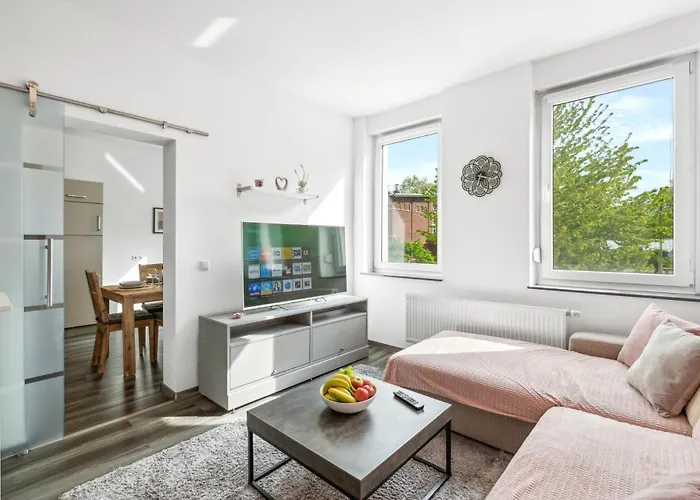 Elegant & Bright ~ Near Schalke 04 ~ Office ~ Free Parking! Gelsenkirchen